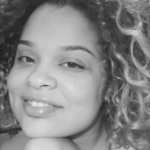 Meet your Posher, Talia